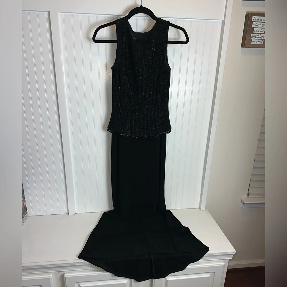 Scott McClintock gown - Picture 2 of 16